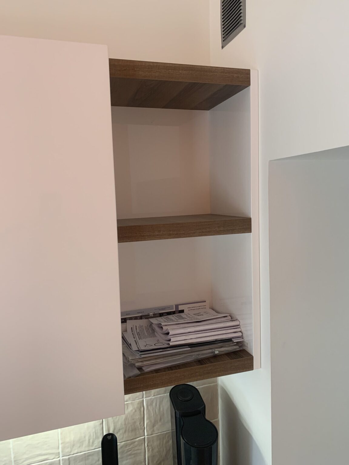 Meuble ouvert