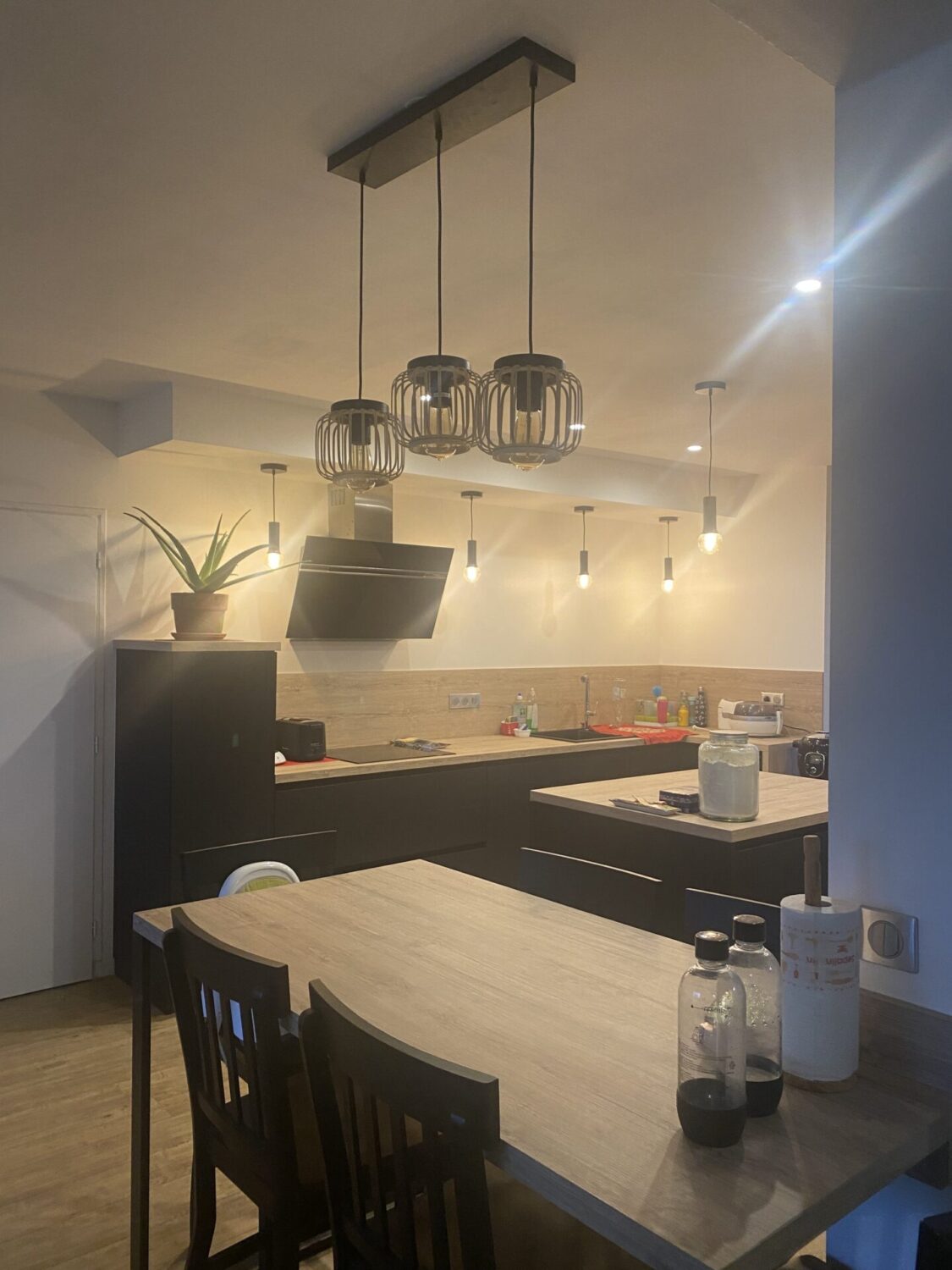 Cuisine noire et bois